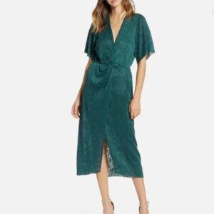 All in Favor - Emerald twist midi dress - L